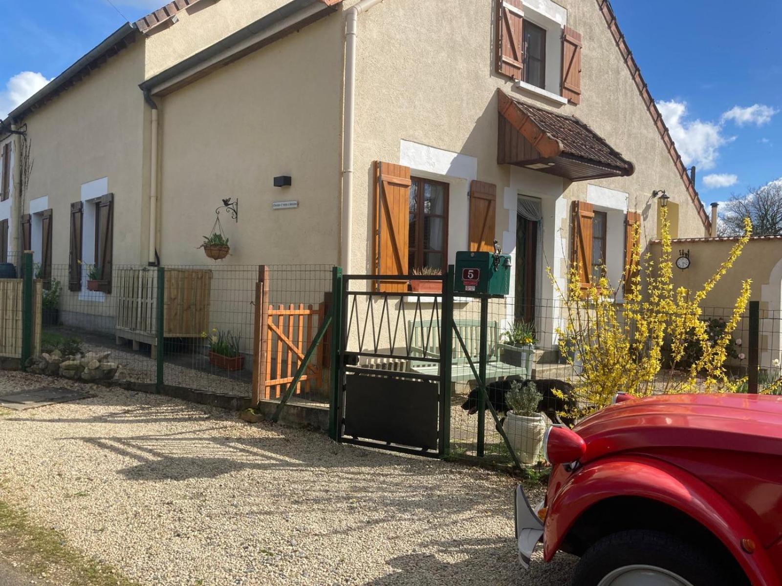Chambres D' Hotes A Benaize Coulonges  Dış mekan fotoğraf